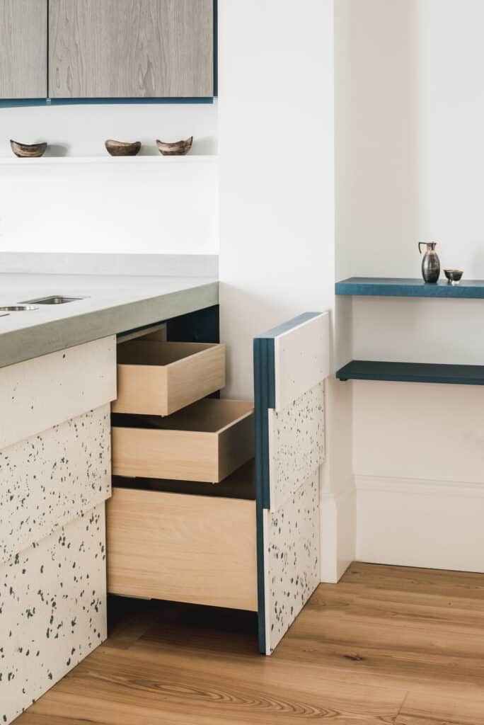 smile_plastics_kitchen_drawers